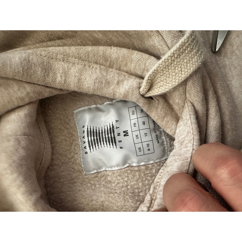 Savage X Fenty Cropped Hoodie Oatmeal Heather Beige Drawstring Pullover‎ Medium - Picture 3 of 5